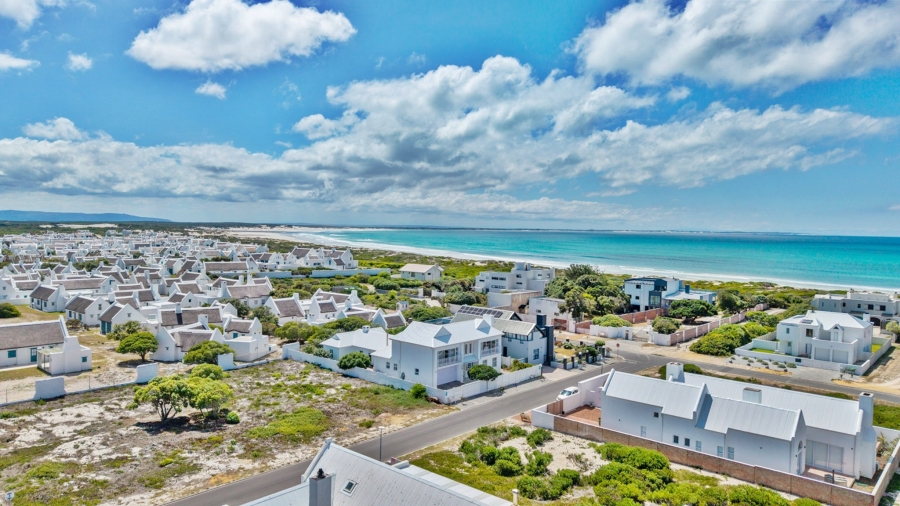 4 Bedroom Property for Sale in Struisbaai Western Cape